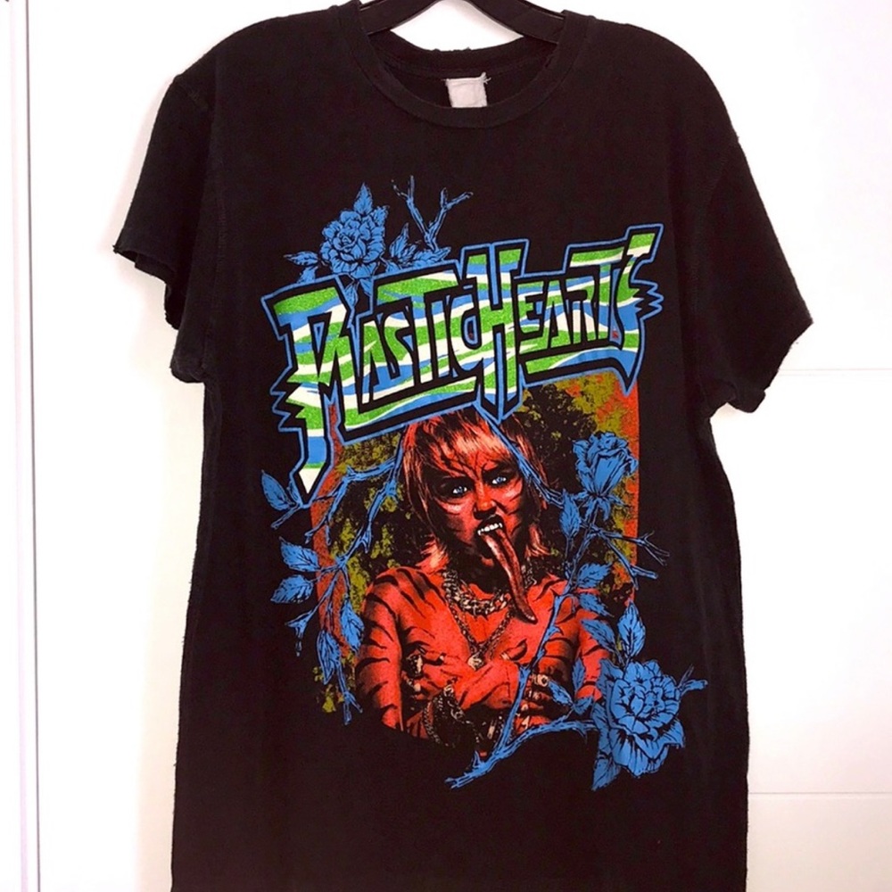 (ISO) MILEY CYRUS MADEWORN PLASTIC HEARTS POISON TEE